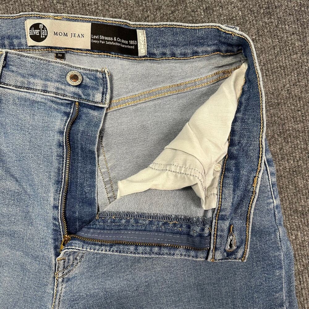 Levi's Women's SilverTab High Waisted Mom Jeans Retro Baggy Stretch Denim 32x27 - Picture 4 of 10